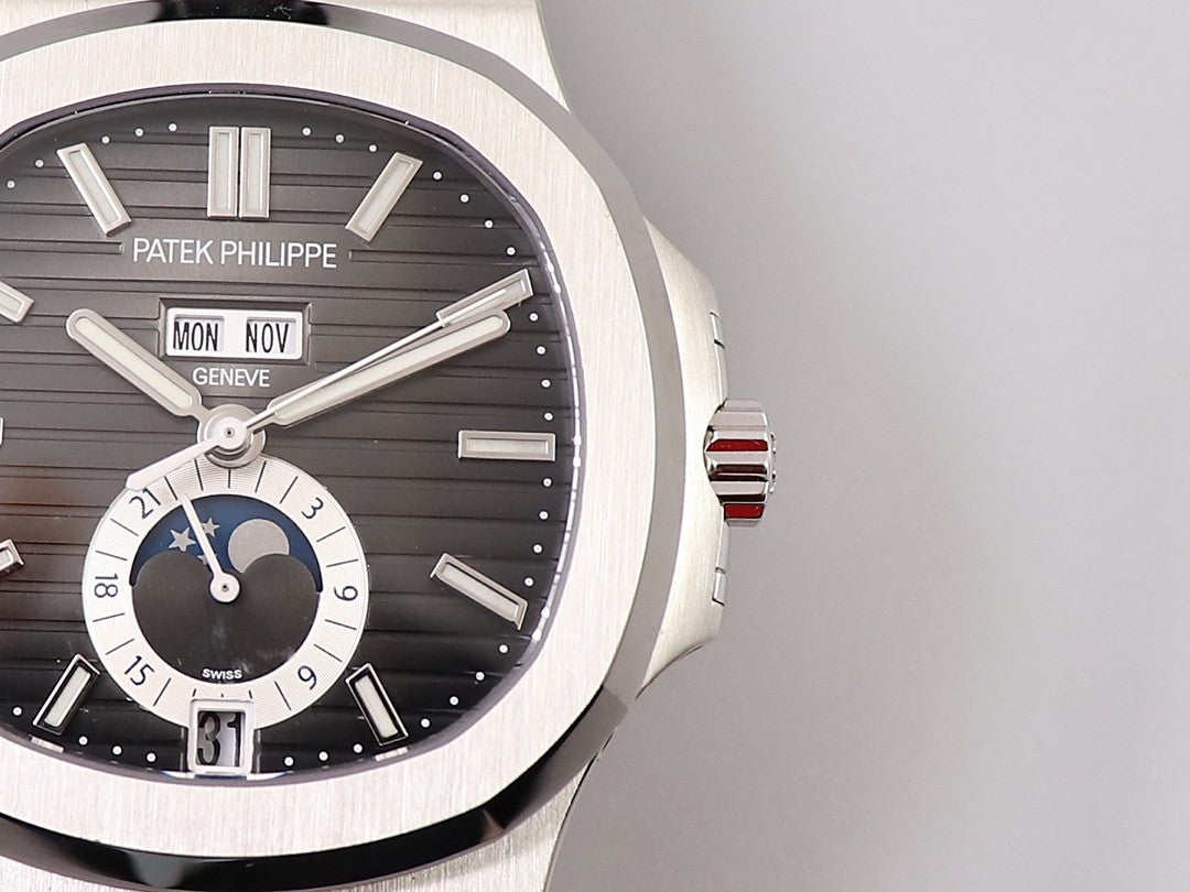 Nautilus 5726 Moonphase Automatic – Black Dial, Leather Strap | 40.5mm