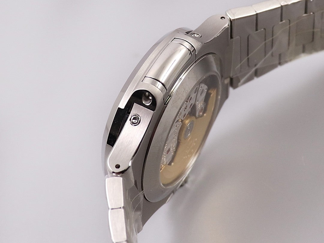 Nautilus 5726 Moonphase Automatic – White Dial | 40.5mm