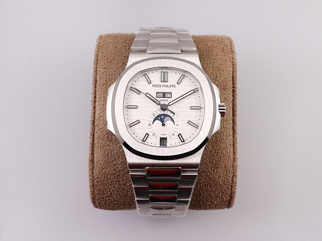 Nautilus 5726 Moonphase Automatic – White Dial | 40.5mm