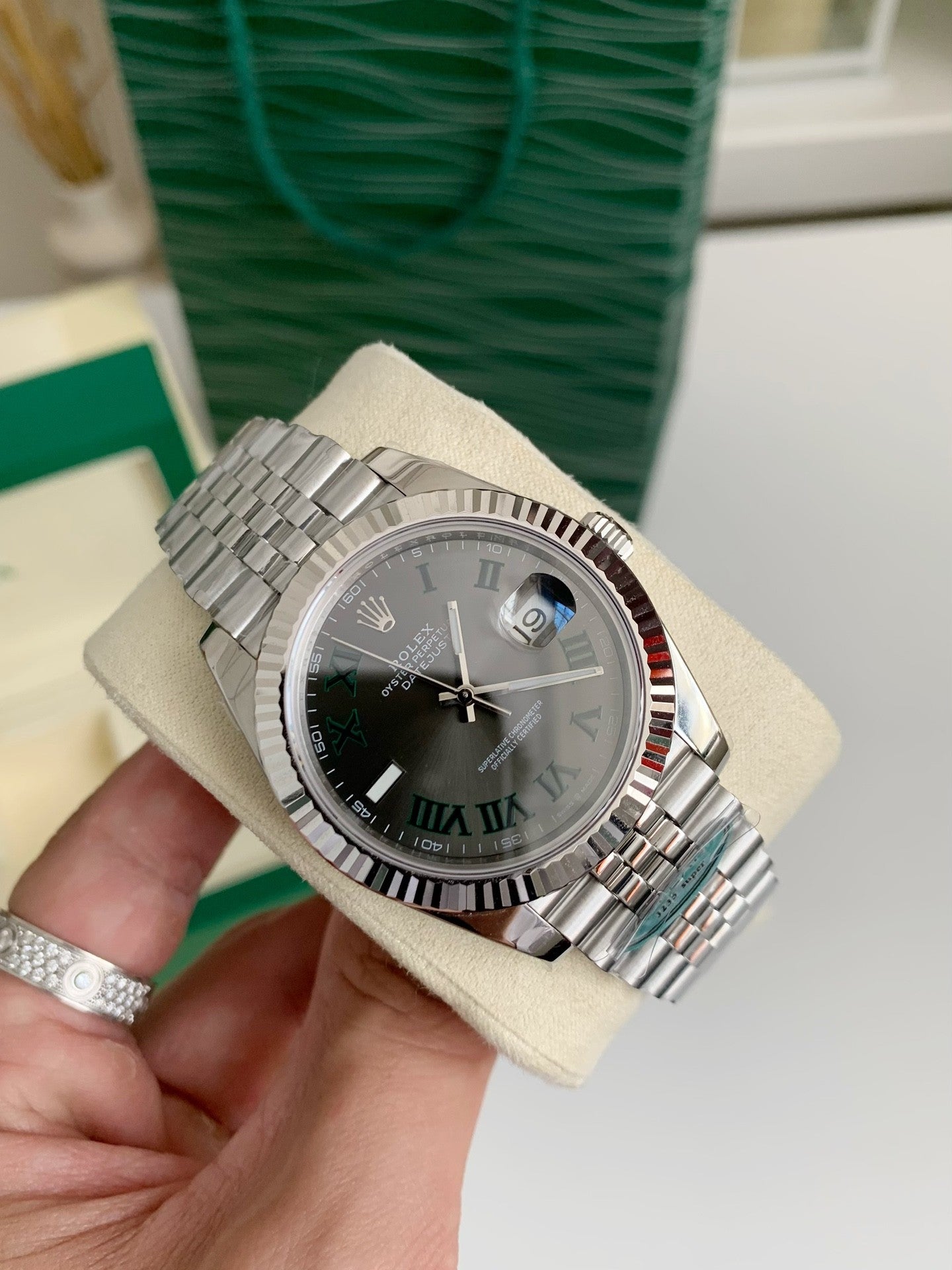 Datejust Style Watch – Dark Grey Dial, Fluted Bezel, 41mm Stainless Steel