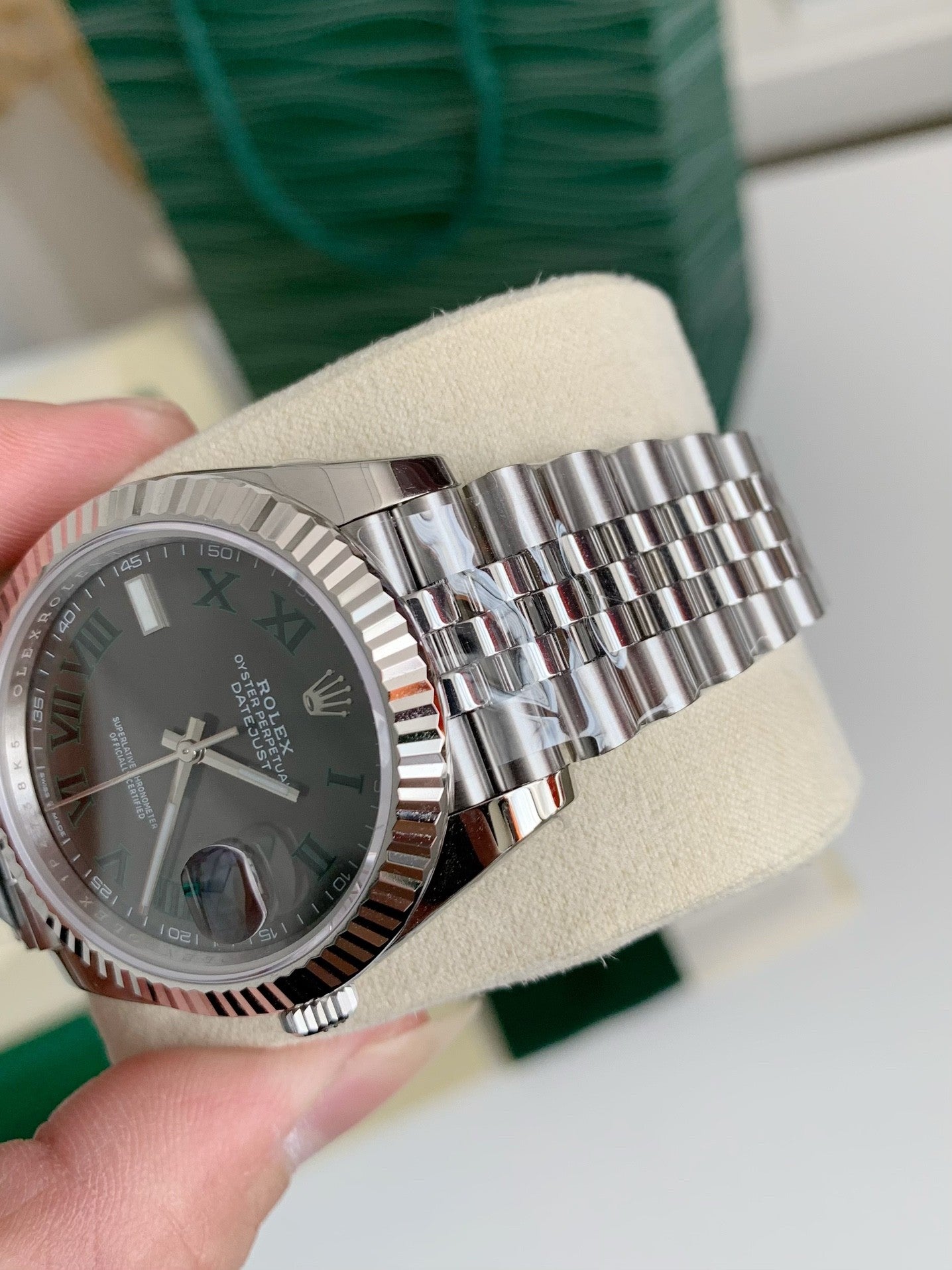 Datejust Style Watch – Dark Grey Dial, Fluted Bezel, 41mm Stainless Steel