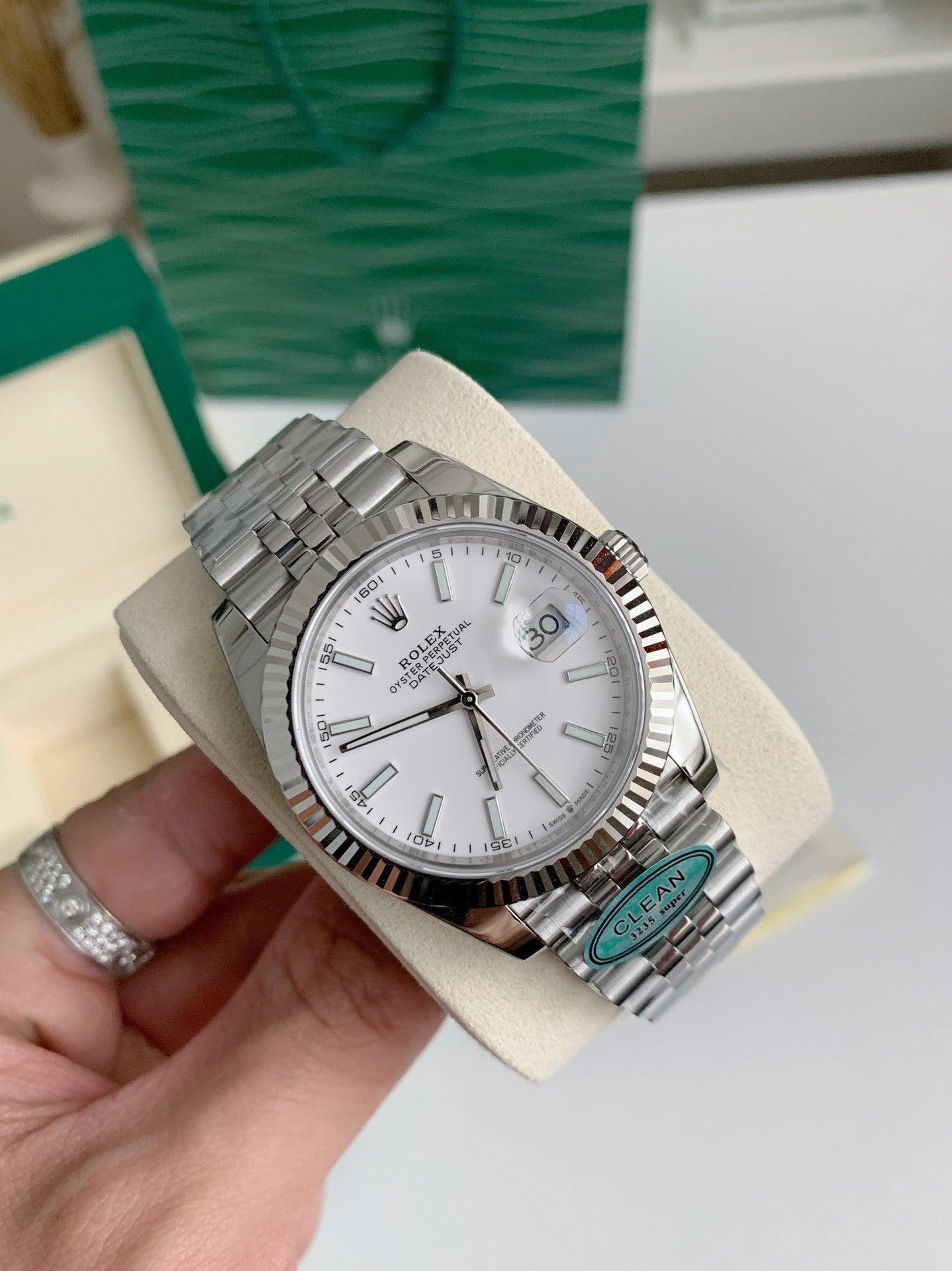 Datejust Style Watch – White Dial, Fluted Bezel, 41mm Stainless Steel