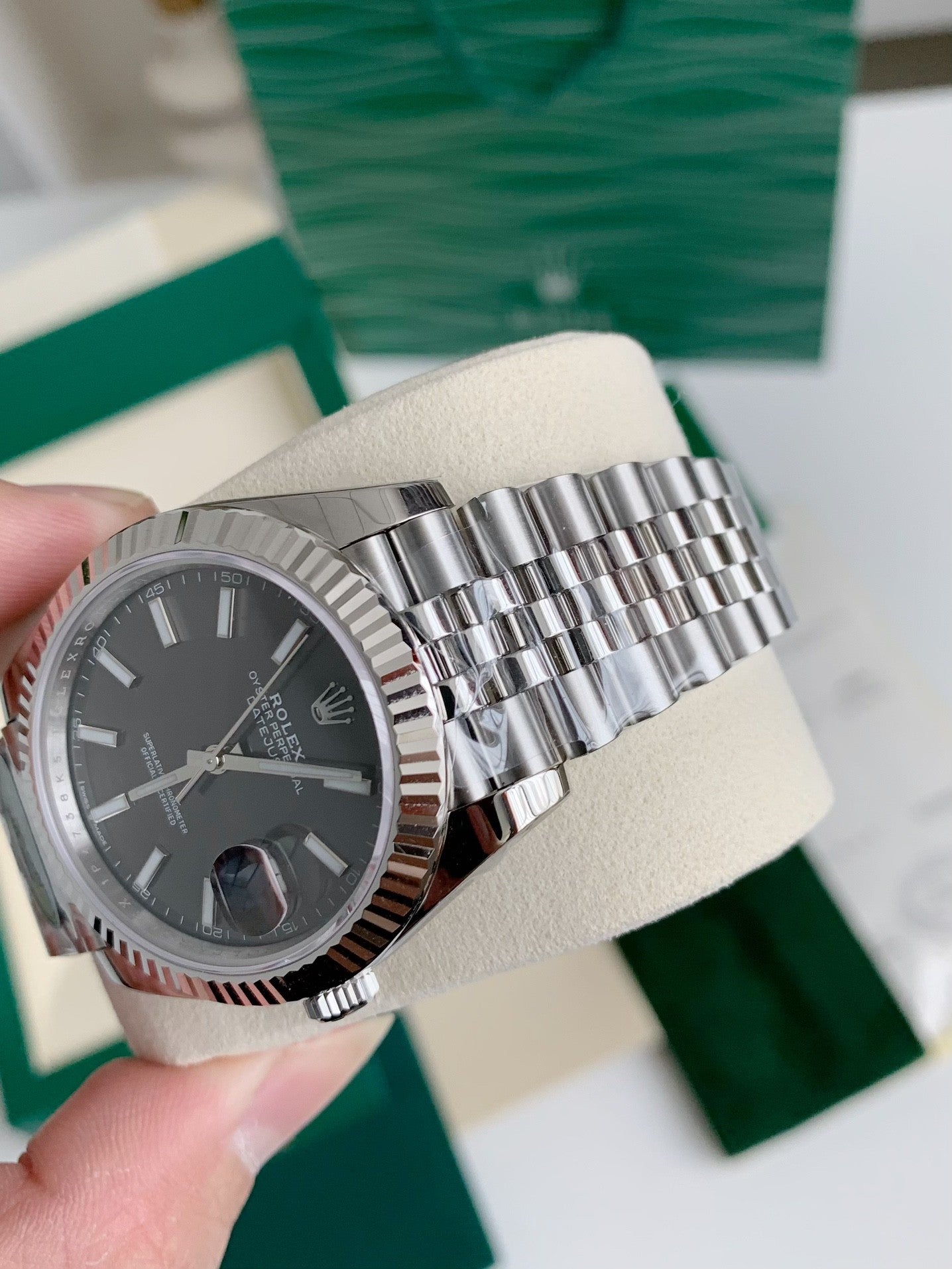 Datejust Style Watch – Slate Grey Dial, Fluted Bezel, 41mm Stainless Steel