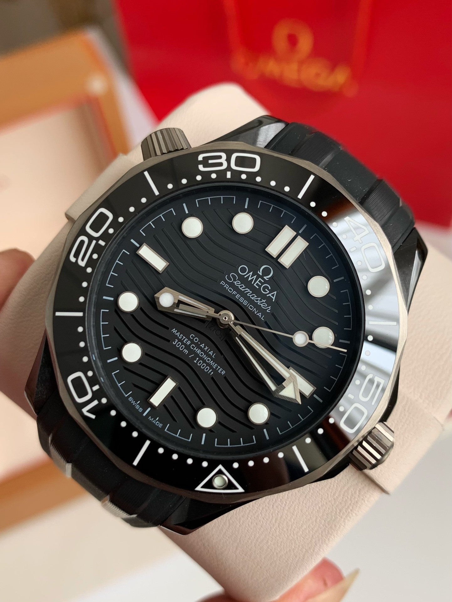 Seamaster Diver 300M – Black Ceramic Bezel, Wave Dial, Co-Axial Master Chronometer, 43.5mm