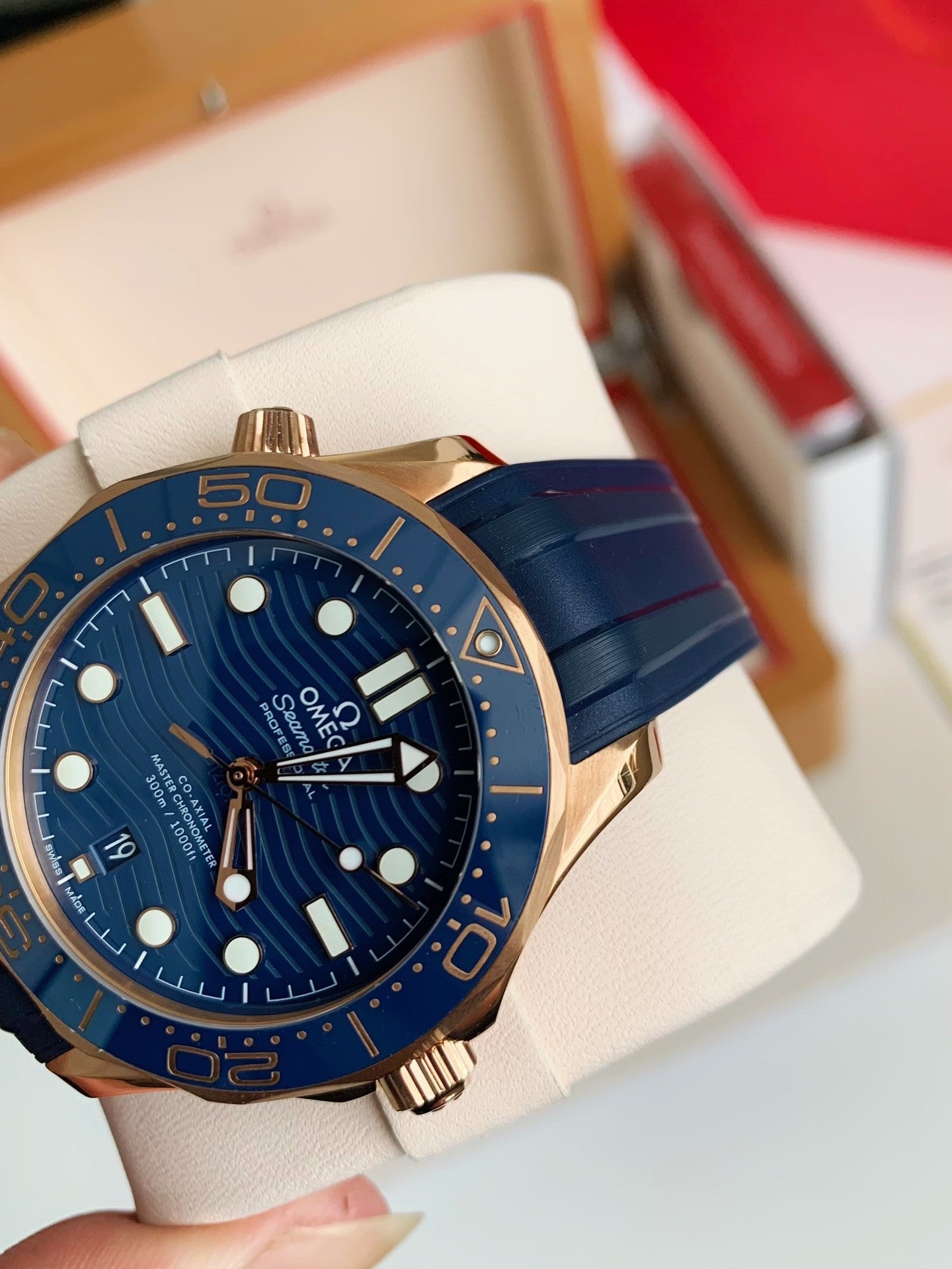 Seamaster Diver 300M – Blue Ceramic & Gold-Tone Edition, Co-Axial Master Chronometer, 43.5mm