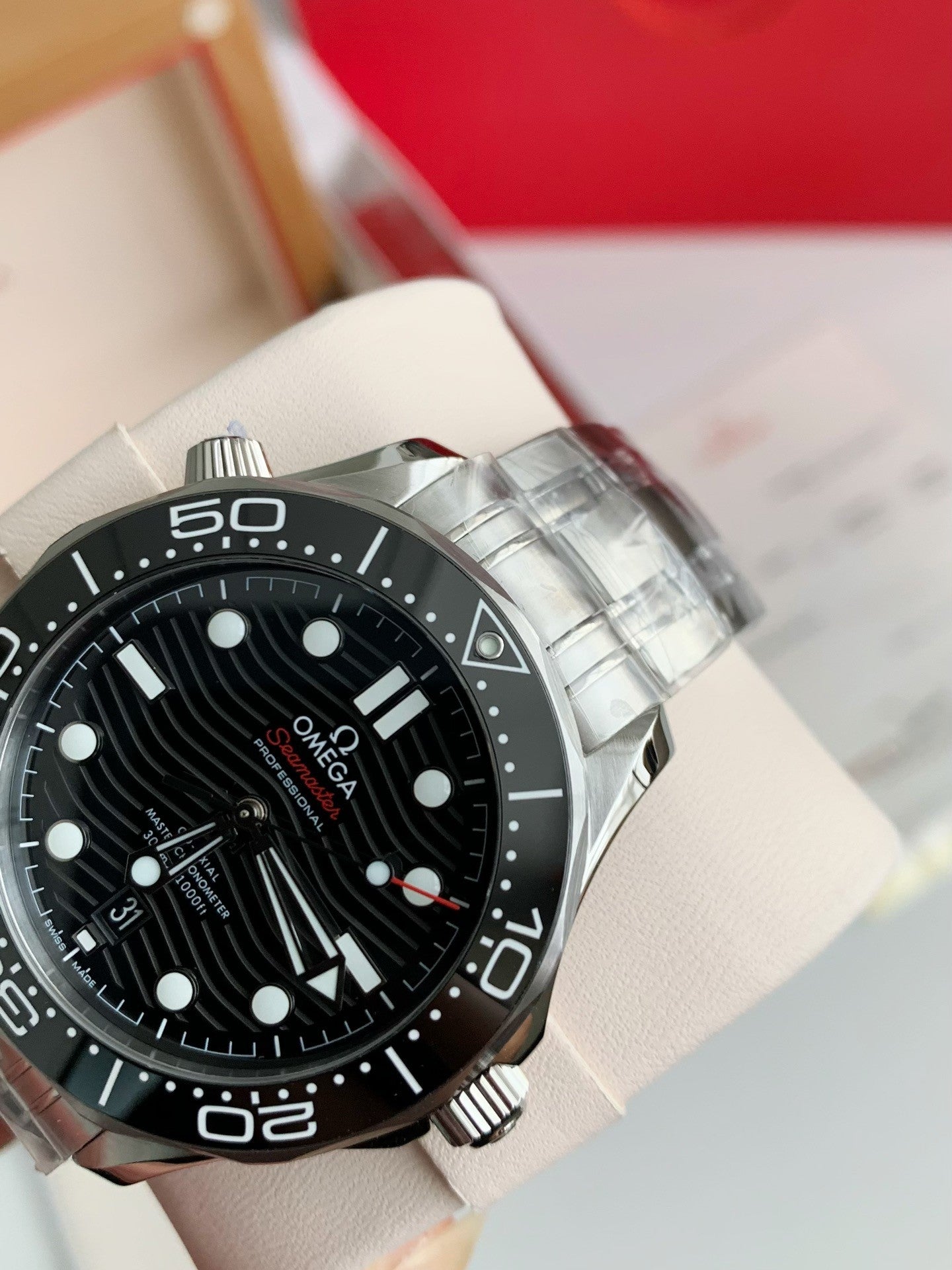 Seamaster Diver 300M – Black Ceramic Bezel, Wave Dial, Co-Axial Master Chronometer, 43.5mm