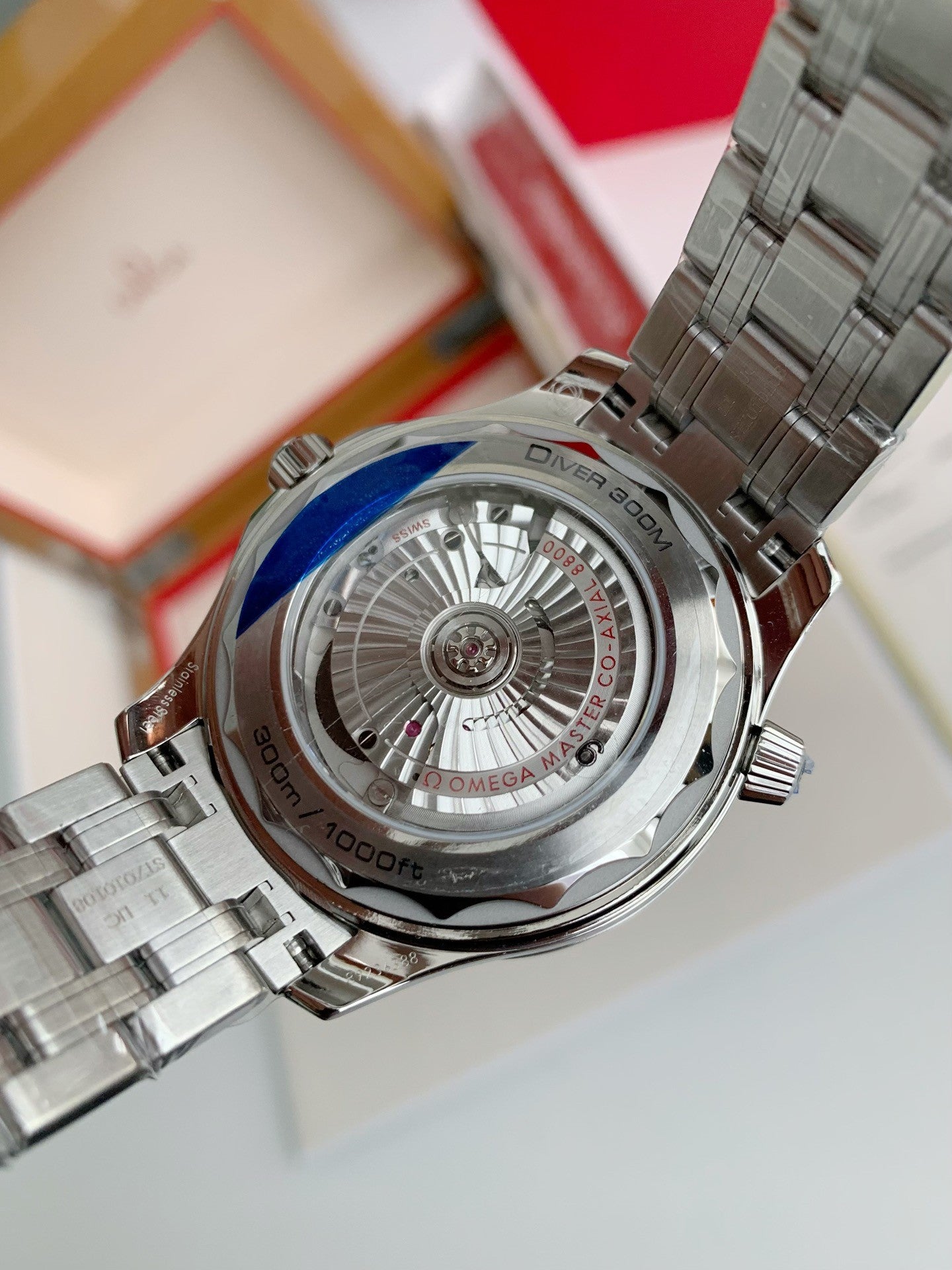 Seamaster Diver 300M – Black Ceramic Bezel, Wave Dial, Co-Axial Master Chronometer, 43.5mm