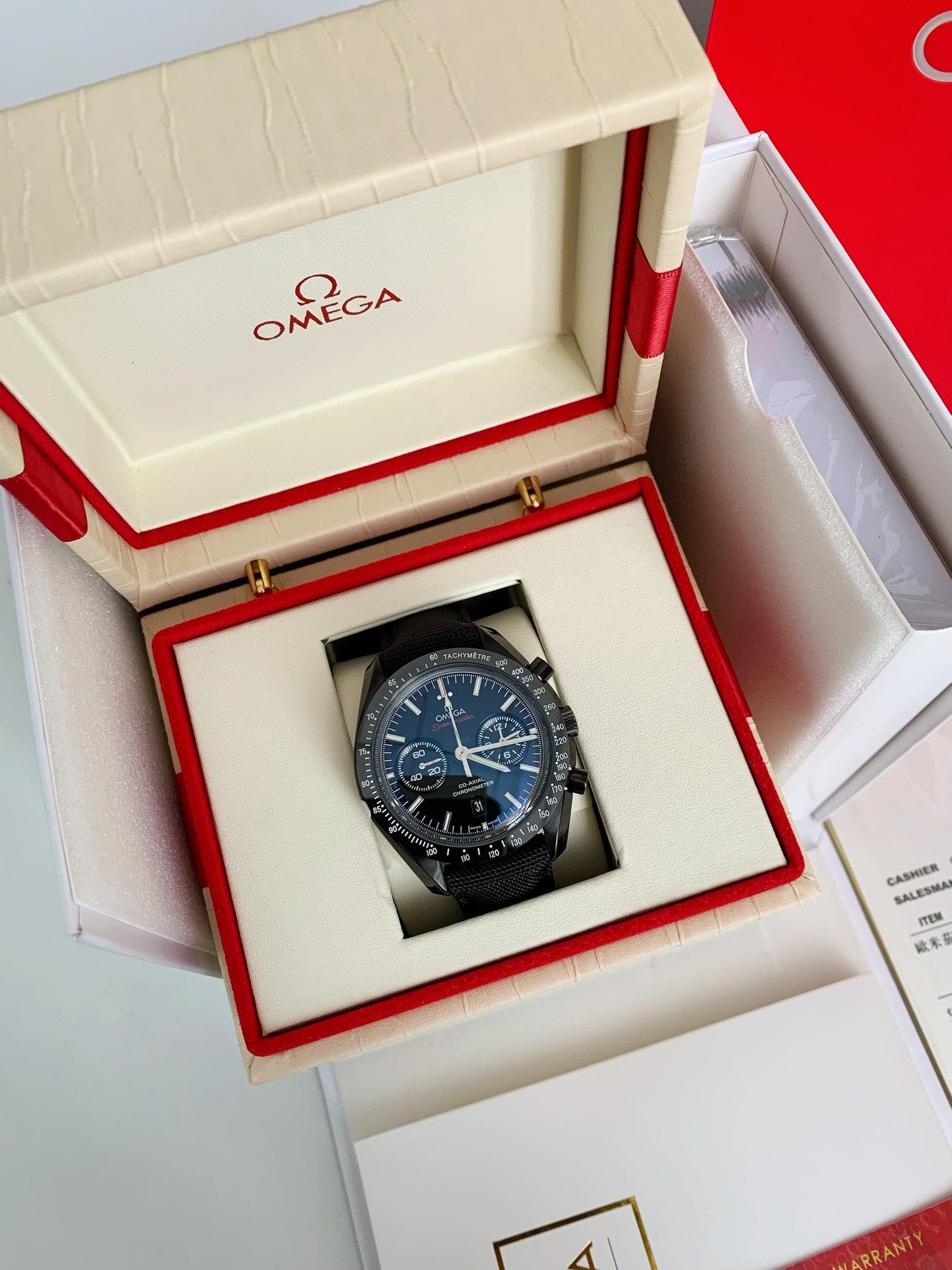 Speedmaster "Dark Side of the Moon" – Co-Axial Chronometer, Black Ceramic Case, 44.25mm