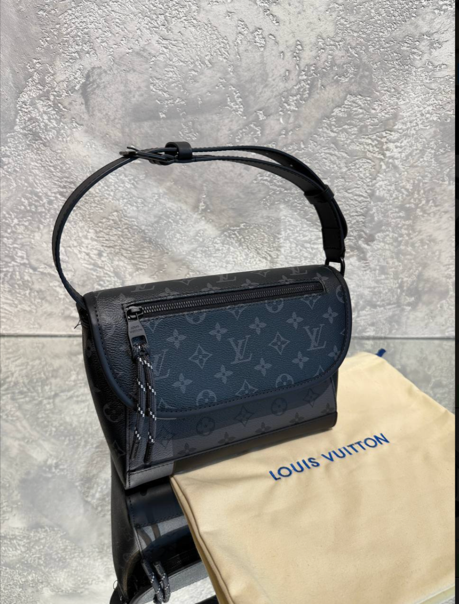 Pulse Messenger Bag
