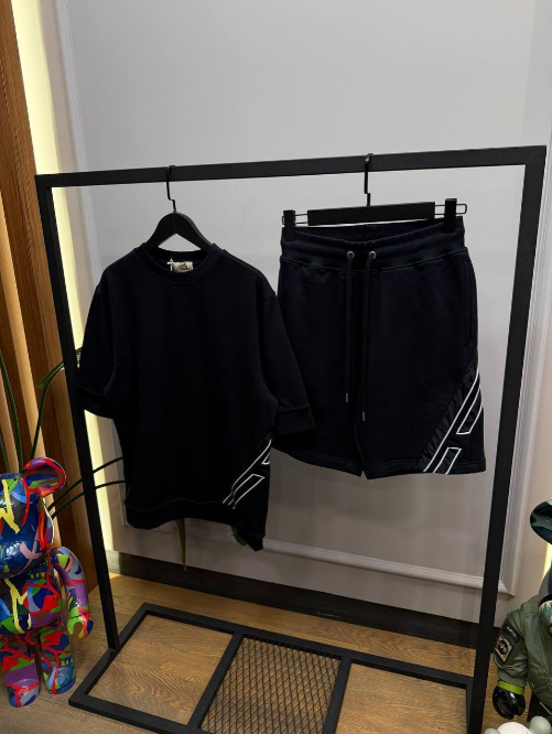 Run H T-Shirt & Shorts Set