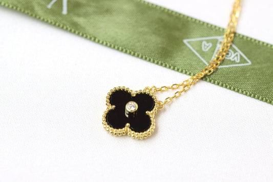 Alhambra Black Onyx Clover Necklace with Center Stone