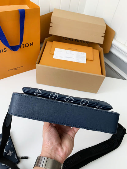 Trio Messenger Bag