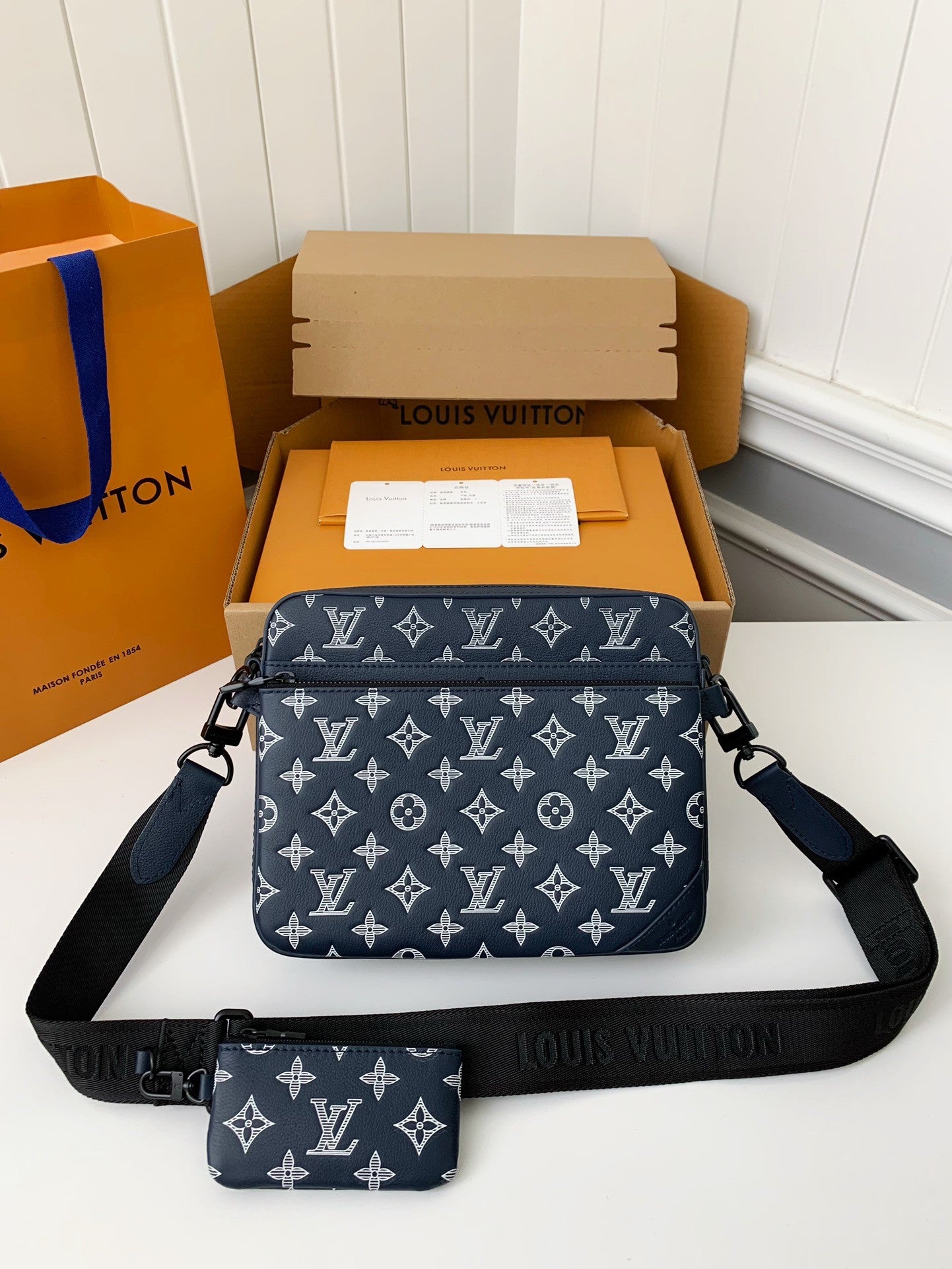 Trio Messenger Bag