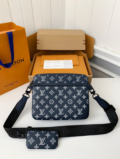 Trio Messenger Bag