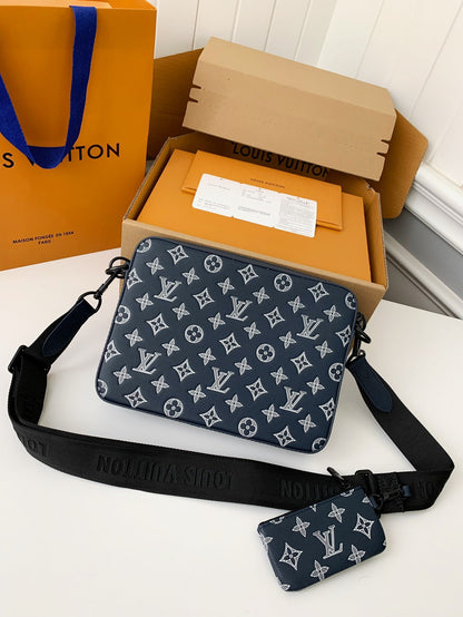 Trio Messenger Bag