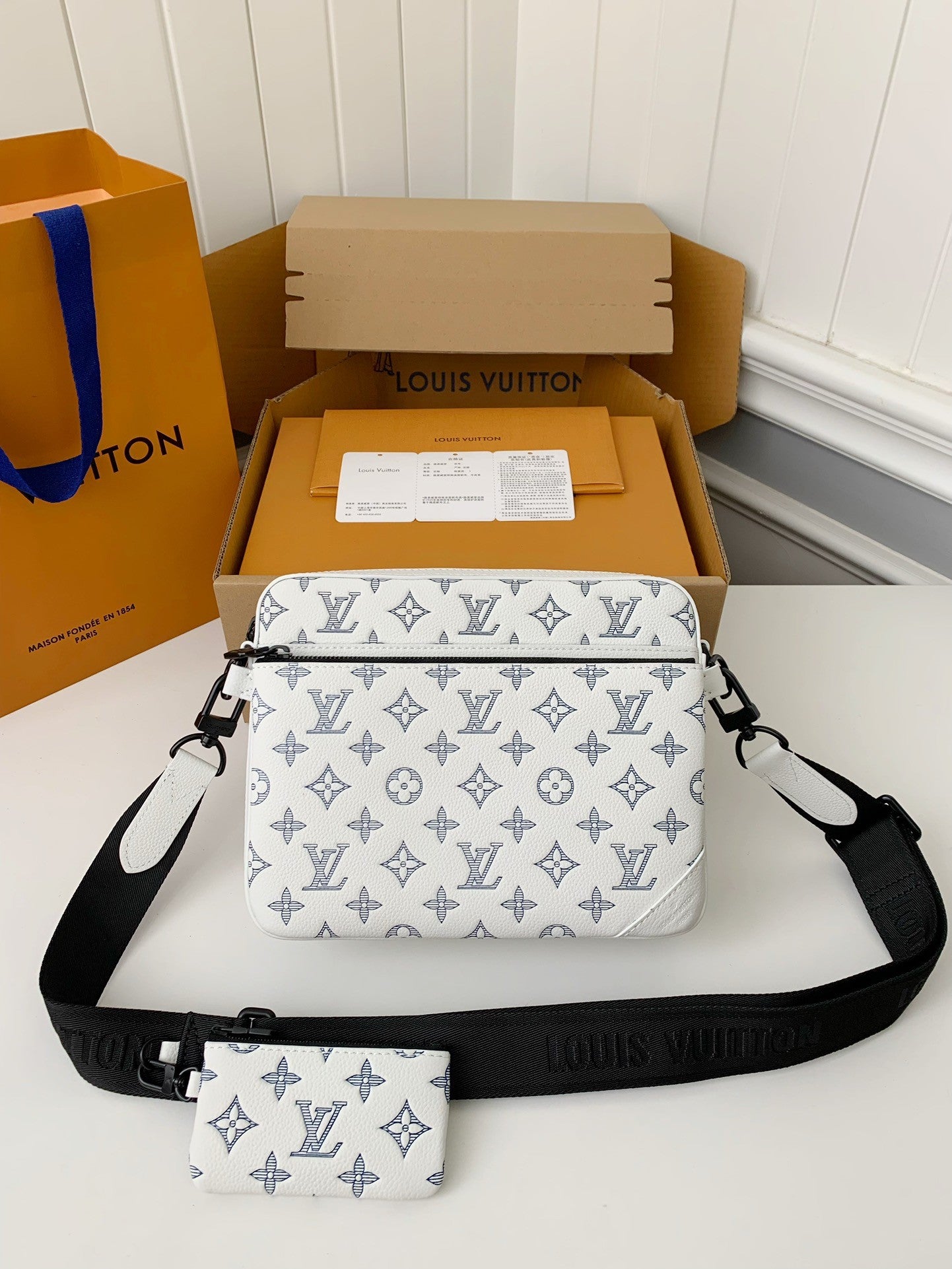 Trio Messenger Bag