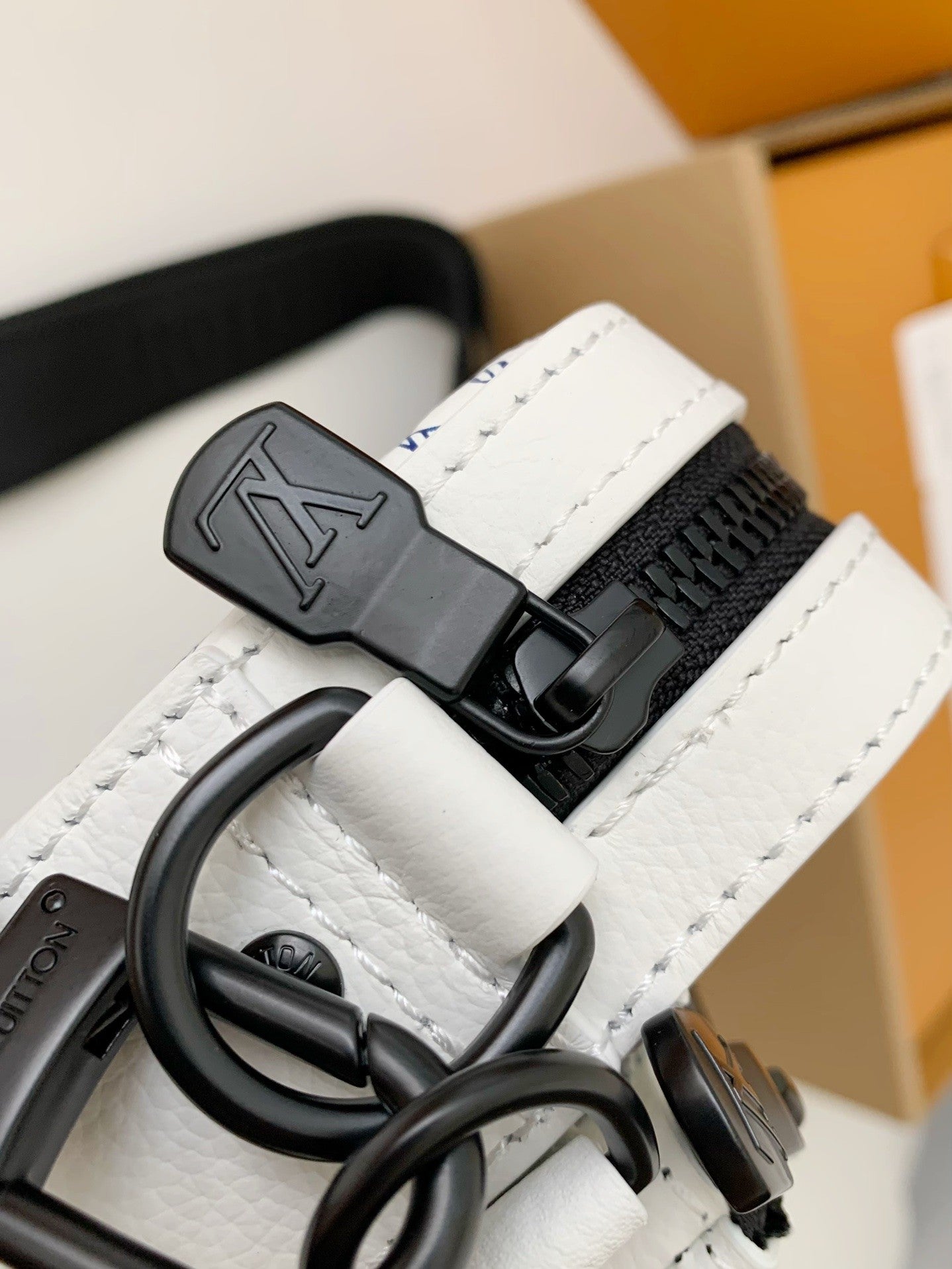 Trio Messenger Bag