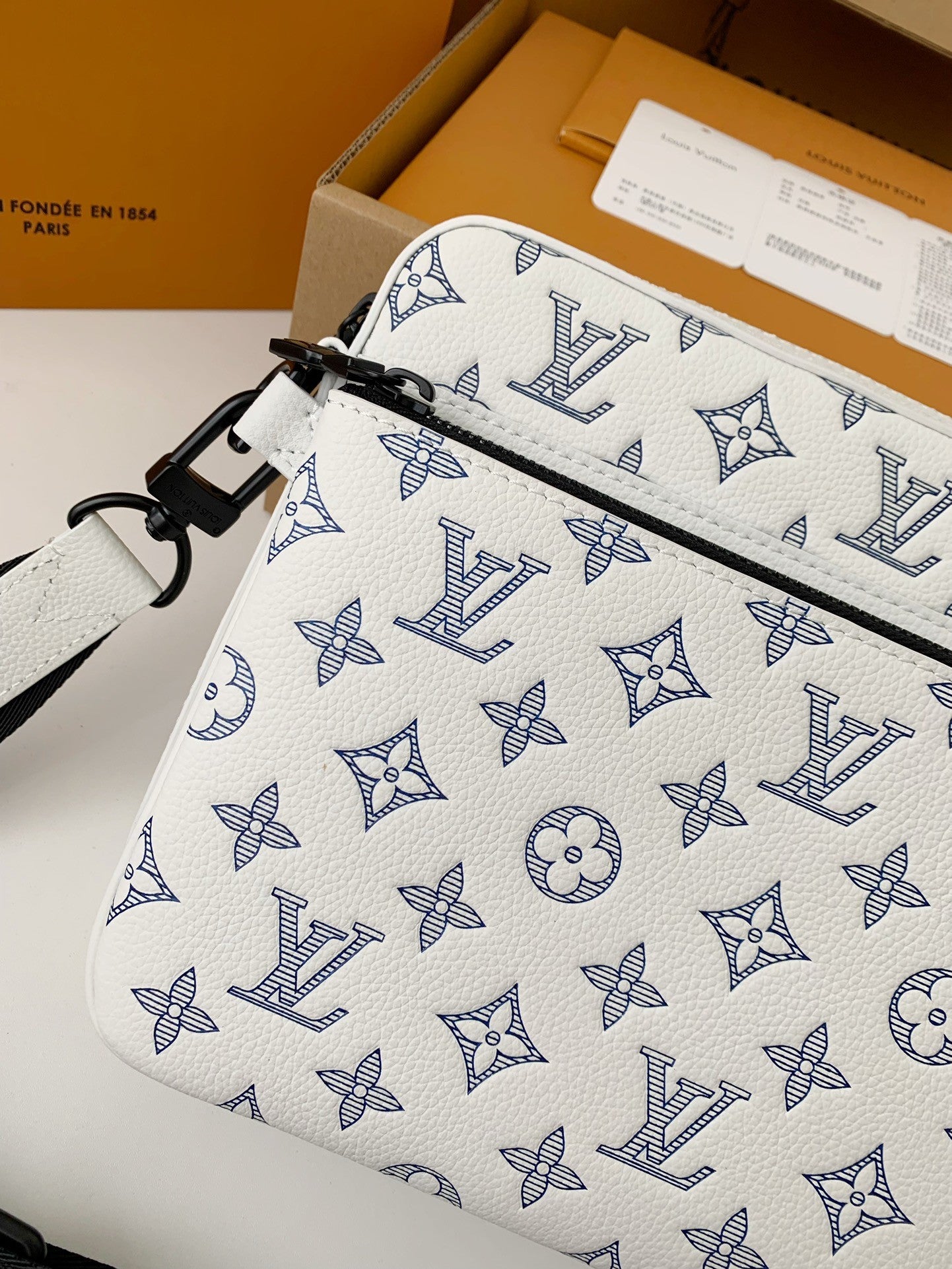 Trio Messenger Bag