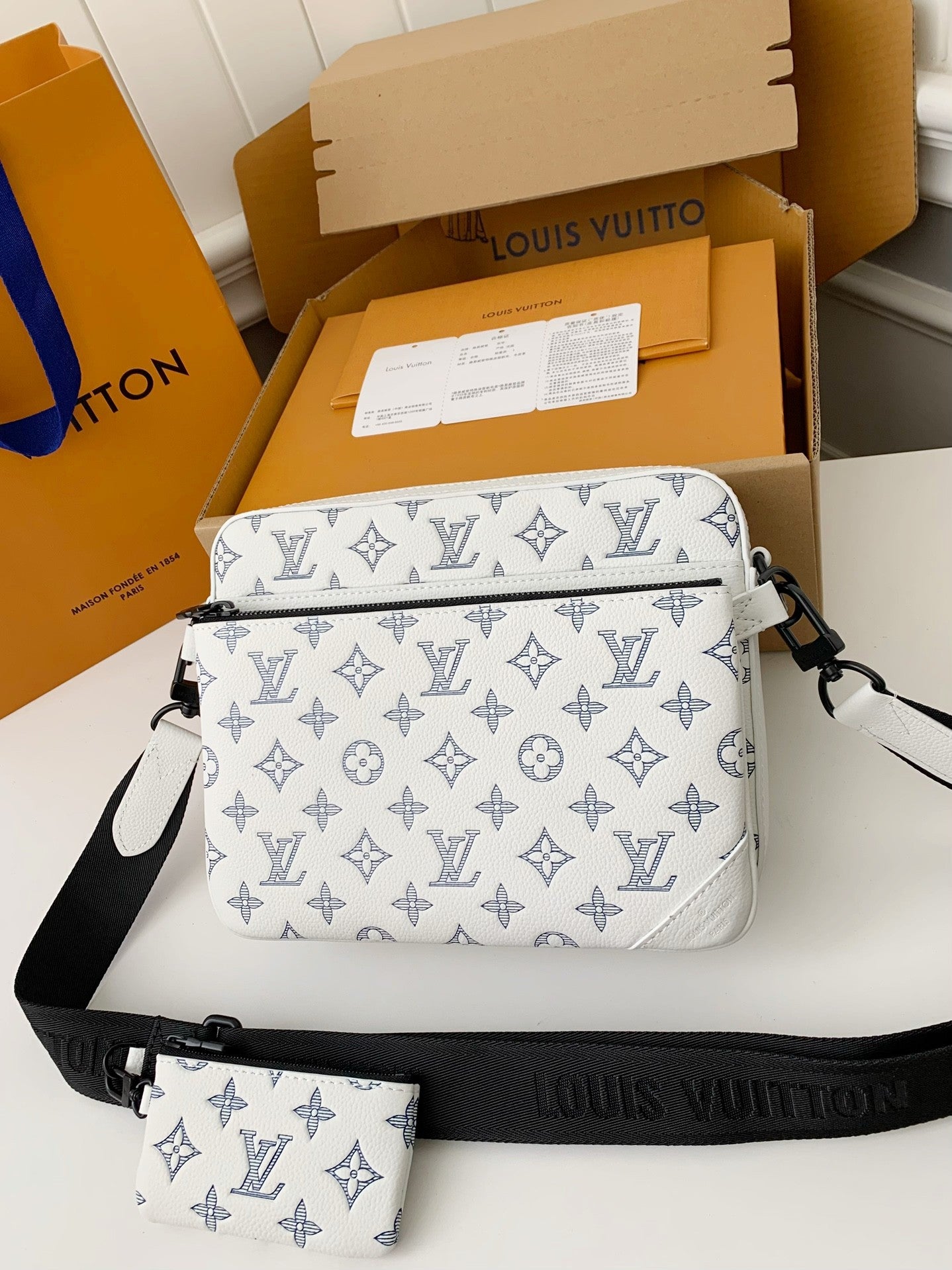 Trio Messenger Bag