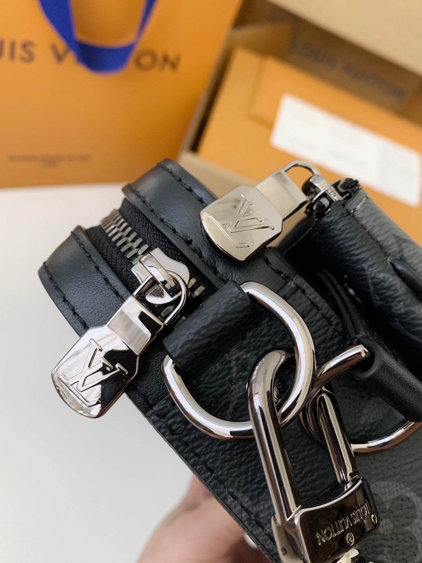 Trio Messenger Bag