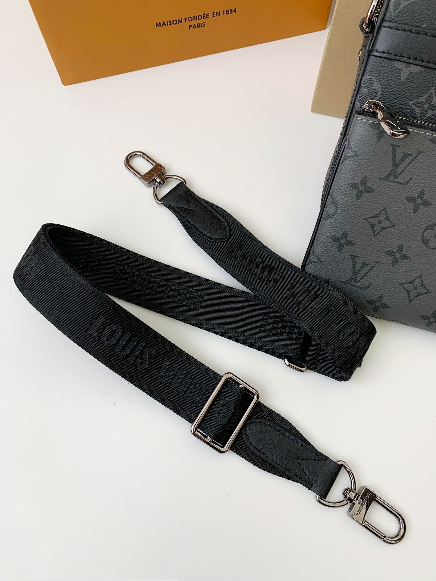 Trio Messenger Bag