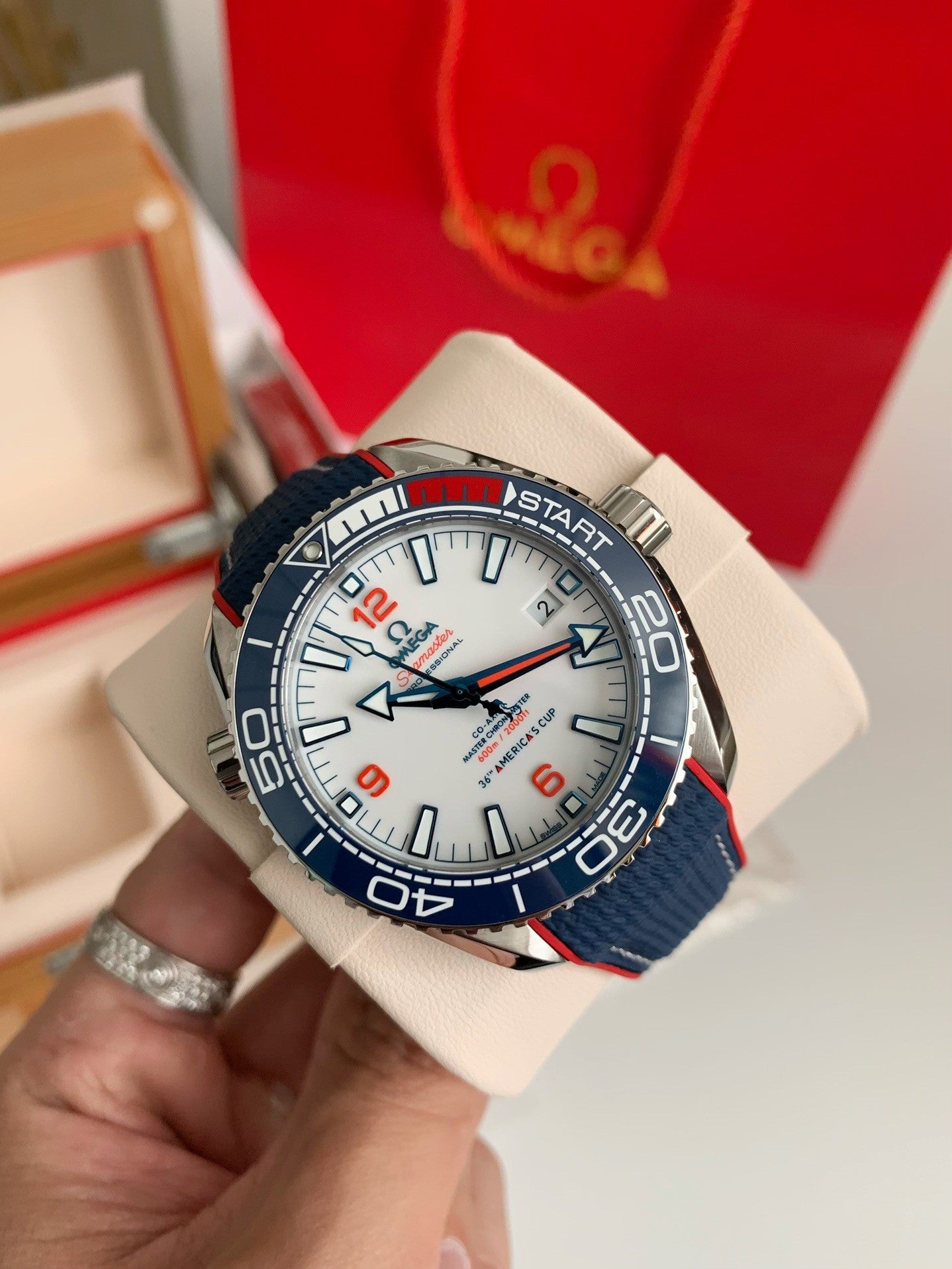 Seamaster Planet Ocean Cosmos Cup – White Dial with Navy Strap, 43.5mm