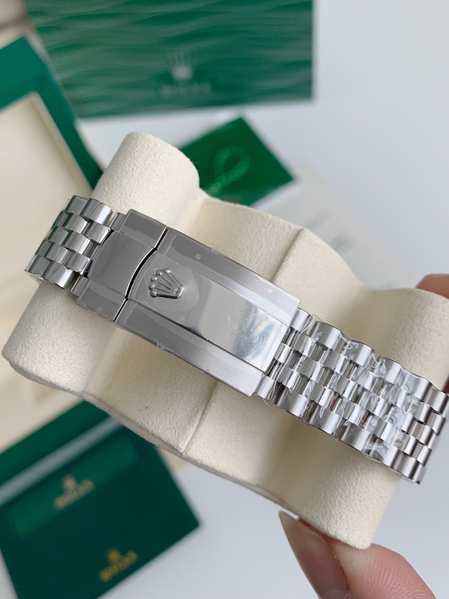 Datejust Style Watch – White Dial, Fluted Bezel, 41mm Stainless Steel