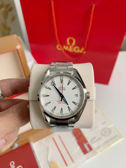 Seamaster Aqua Terra 150M – White Dial, Stainless Steel Case & Bracelet, 41.5mm