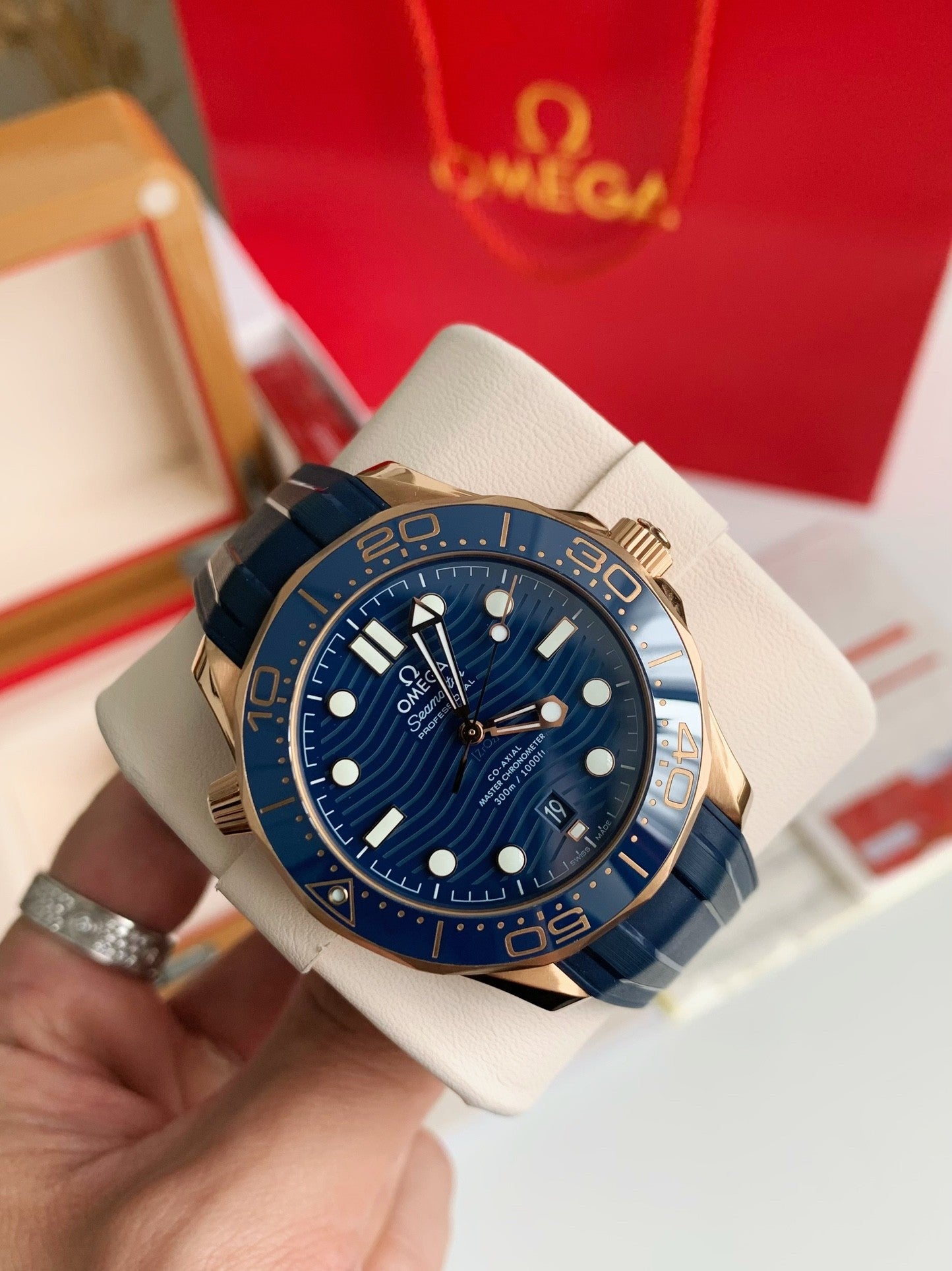 Seamaster Diver 300M – Blue Ceramic & Gold-Tone Edition, Co-Axial Master Chronometer, 43.5mm