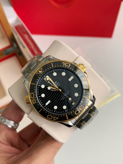 Seamaster Diver 300M – Two-Tone Gold & Steel, Black Wave Dial, Co-Axial Master Chronometer, 43.5mm