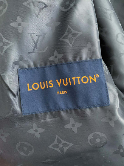 Embossed Logo Fleece Jacket – Navy Blue Zip-Up Style