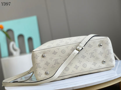 Bella Tote Bag