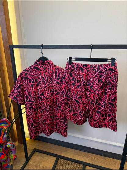 Italic Short Sleeved Black and Red Shirt Set