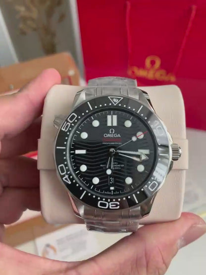 Seamaster Diver 300M – Black Ceramic Bezel, Wave Dial, Co-Axial Master Chronometer, 43.5mm
